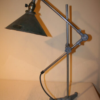 OC White  desk lamp1
