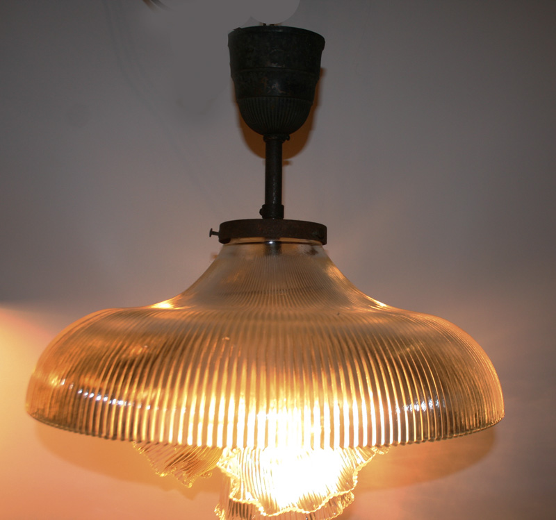 Holophane fixture with under shades